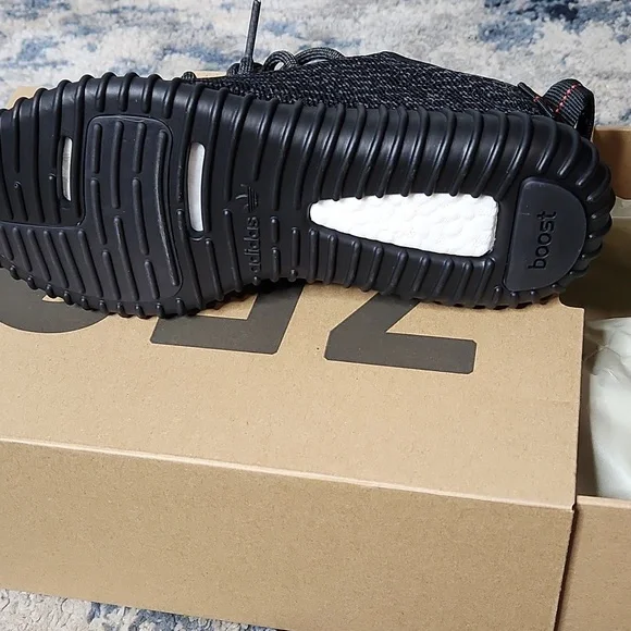adidas Yeezy Boost 350Pirate Black (2016)